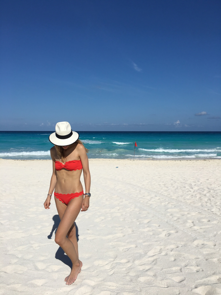 Red bikini, Bikini Body, What to pack to a beach vacation, Mexico, Travel, Blogger, Fitness