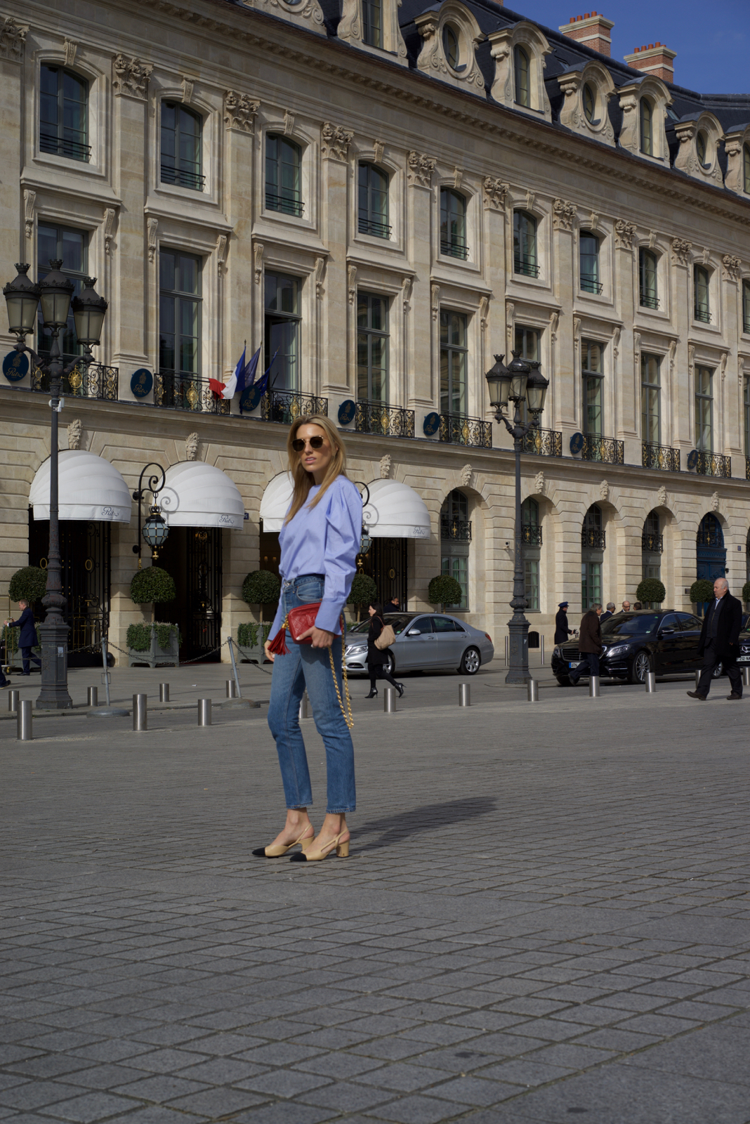 Paris Fashion Week Street Style, PFW, Striped Poplin shirt, Levi's, Chanel, Paris Travel